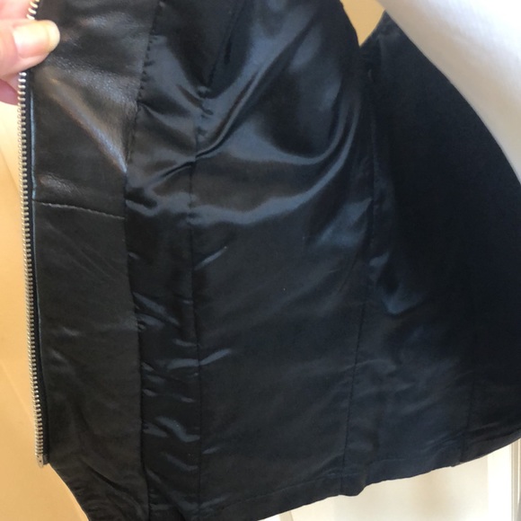 Banana Republic Leather Vest - Picture 6 of 17
